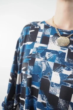 Made In Italy Oversized Tech Soft Cocoon Dress Cubist Sapphire 16 Made In Italy Oversized Tech Soft Cocoon Dress Cubist Sapphire -VogueCurve Store made in italy oversized tech soft cocoon dress cubist sapphire206.jpg