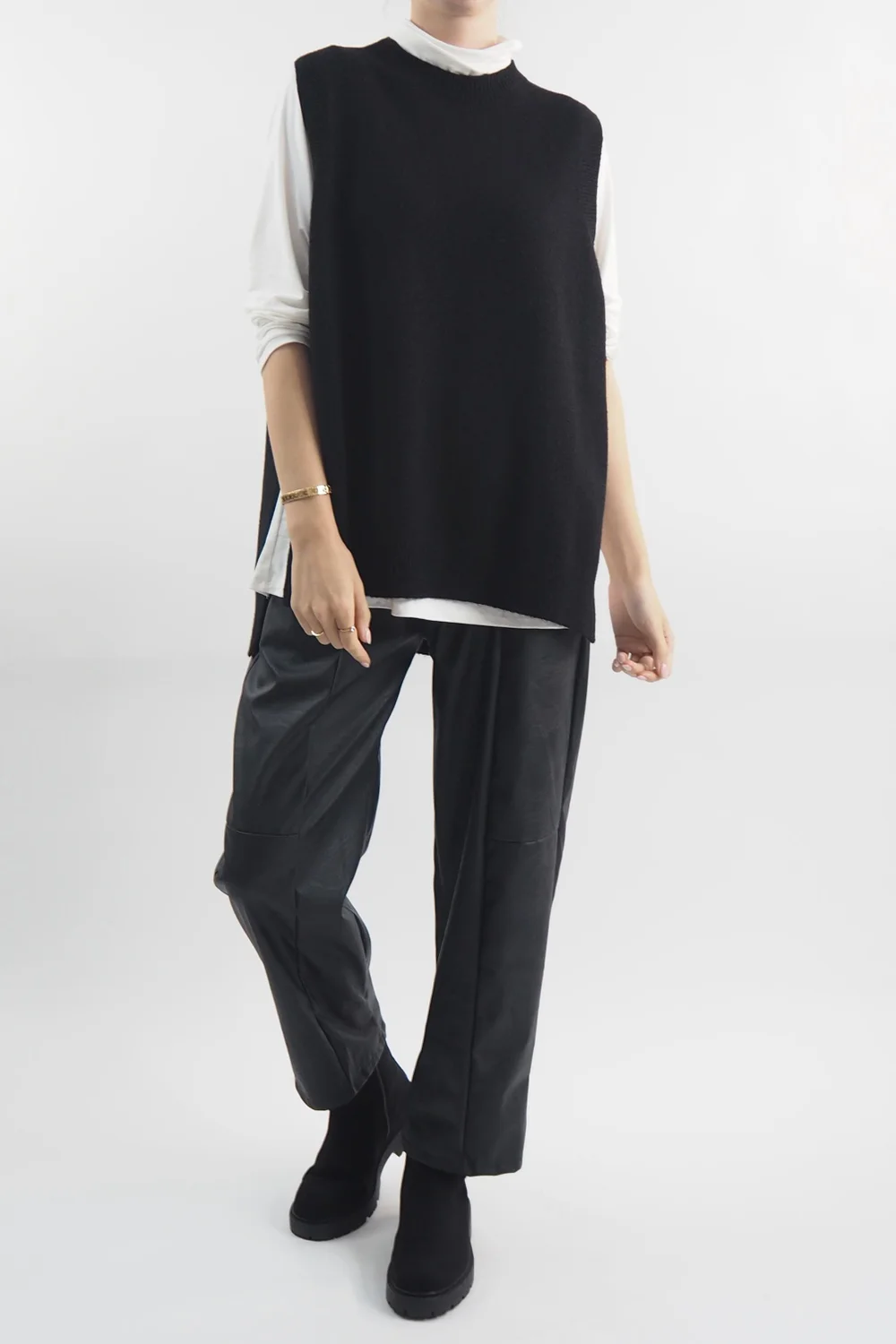 Made In Italy Pesca Leather Look Deep Pocket Pant Black 7 Made In Italy Pesca Leather Look Deep Pocket Pant Black - Image 5