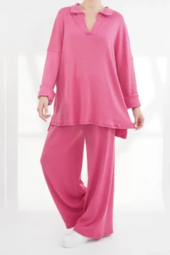 Made In Italy Chalet Collared Soft Knit Set Geranium 9 Made In Italy Chalet Collared Soft Knit Set Geranium -VogueCurve Store made in italy relaxed chalet set geranium04.jpg