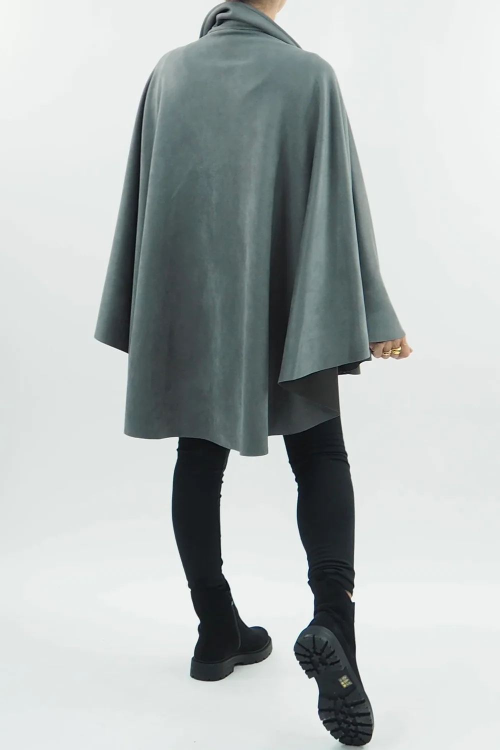 Made In Italy Sander Moleskin Touch Stretch Zippy Cape Shadow // 5 Made In Italy Sander Moleskin Touch Stretch Zippy Cape Shadow // - Image 3