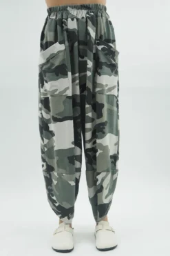 Made In Italy Seven Nations Shelby Cocoon Pant Camo //