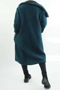 Made In Italy Skandi Blanket Coat Malachite 7 Made In Italy Skandi Blanket Coat Malachite -VogueCurve Store made in italy skandi blanket coat malachite03.jpg
