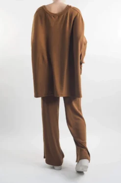 Made In Italy Chalet Pocketed Soft Knit Set Chestnut -VogueCurve Store made in italy slouch chalet pocketed set chestnut 3.jpg