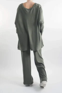 Made In Italy Chalet Pocketed Soft Knit Set Soft Khaki -VogueCurve Store made in italy slouch chalet pocketed set soft khaki 3.jpg