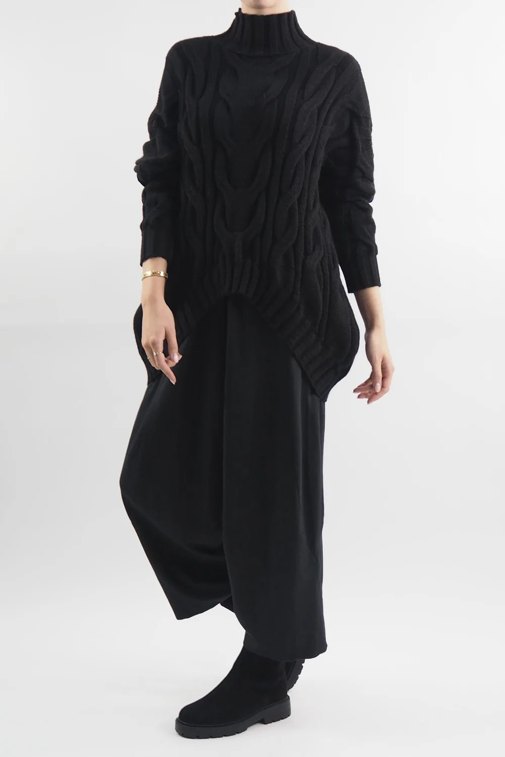 Made In Italy Turtle Cable Guy Knit Top Black 4 Made In Italy Turtle Cable Guy Knit Top Black - Image 2