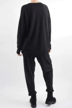 Made In Italy Zanda Skull Super Soft Knit Top Black -VogueCurve Store made in italy zanda skull super soft knit black03.jpg